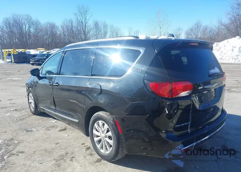 2017 Chrysler Pacifica Touring-L из США, поврежденный, VIN 2C4RC1BG2HR832004